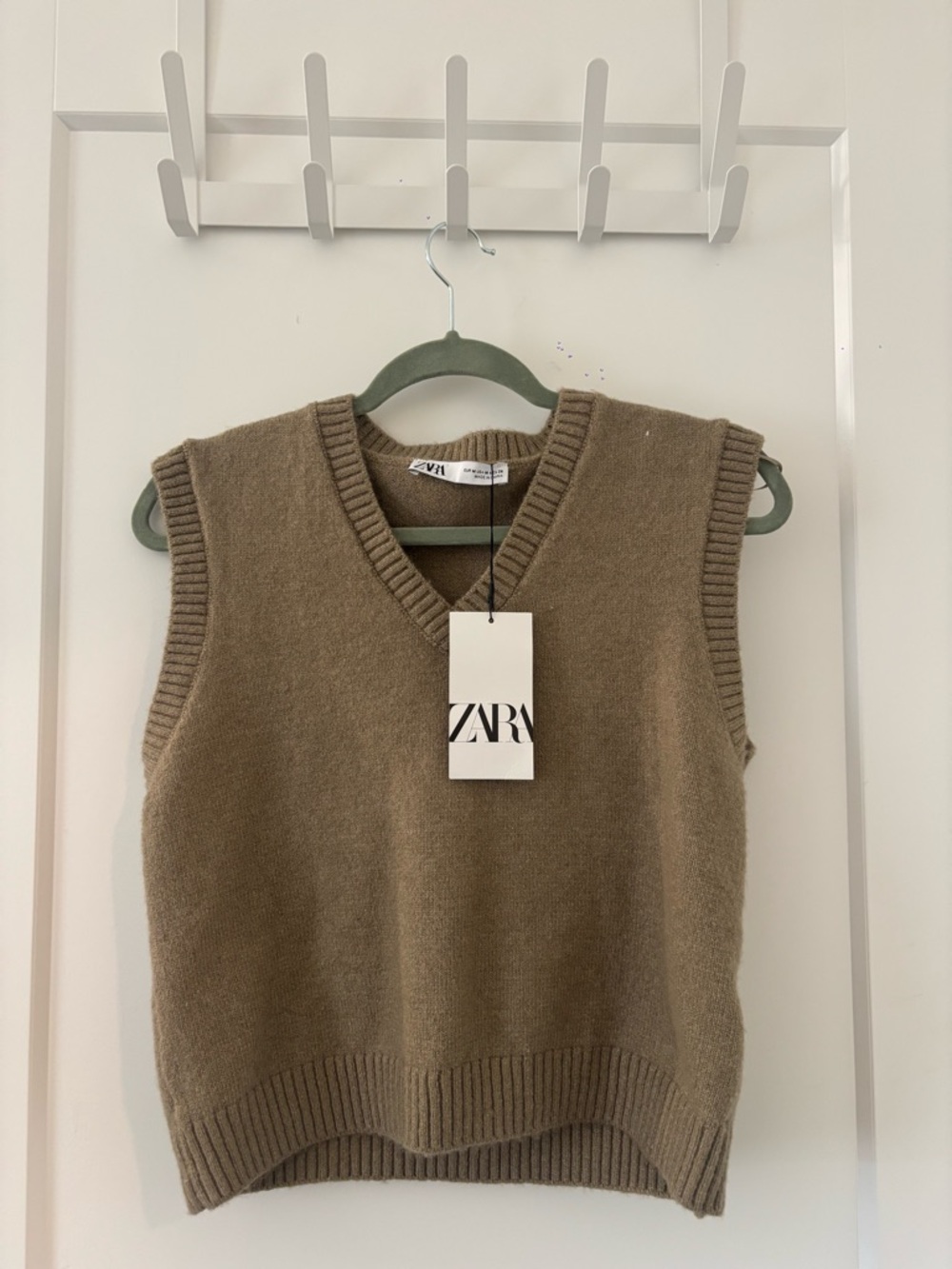 ZARA Taupe V-Neck Knit Cropped Vest